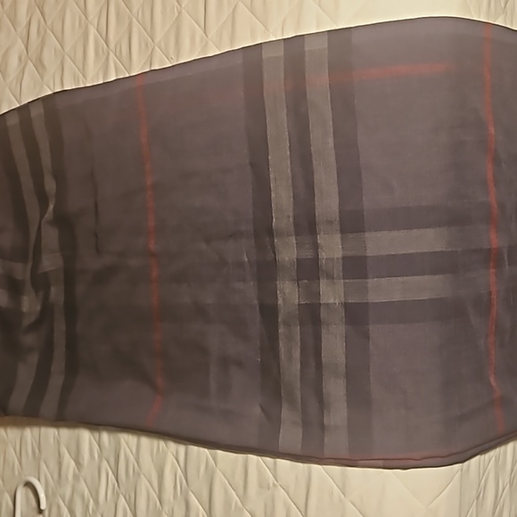 Burberry Scarf - Picture 4 of 8